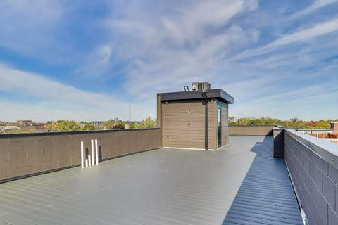 Tiny photo for 2307 W Foster Avenue #3, Chicago, IL 60625 (MLS # 12534563)