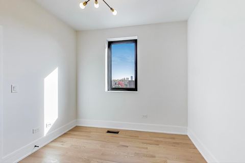 Tiny photo for 2307 W Foster Avenue #3, Chicago, IL 60625 (MLS # 12534563)