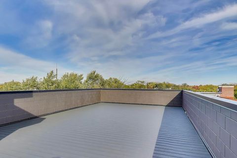 Tiny photo for 2307 W Foster Avenue #3, Chicago, IL 60625 (MLS # 12534563)