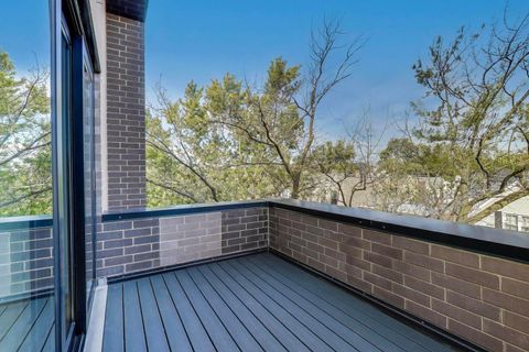 Tiny photo for 2307 W Foster Avenue #3, Chicago, IL 60625 (MLS # 12534563)