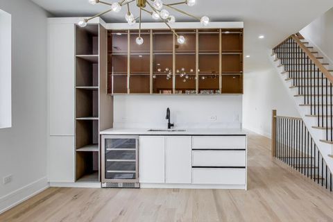 Tiny photo for 2307 W Foster Avenue #3, Chicago, IL 60625 (MLS # 12534563)