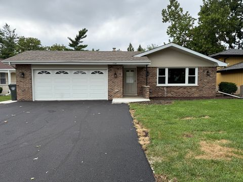 Photo of 7716 Cronin Avenue, Justice, IL 60458 (MLS # 12464204) Photo of 7716 Cronin Avenue, Justice, IL 60458 (MLS # 12464204)