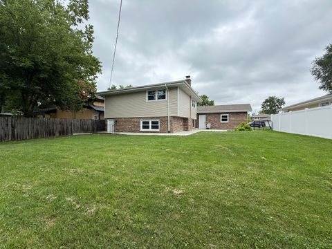 Tiny photo for 7716 Cronin Avenue, Justice, IL 60458 (MLS # 12464204)