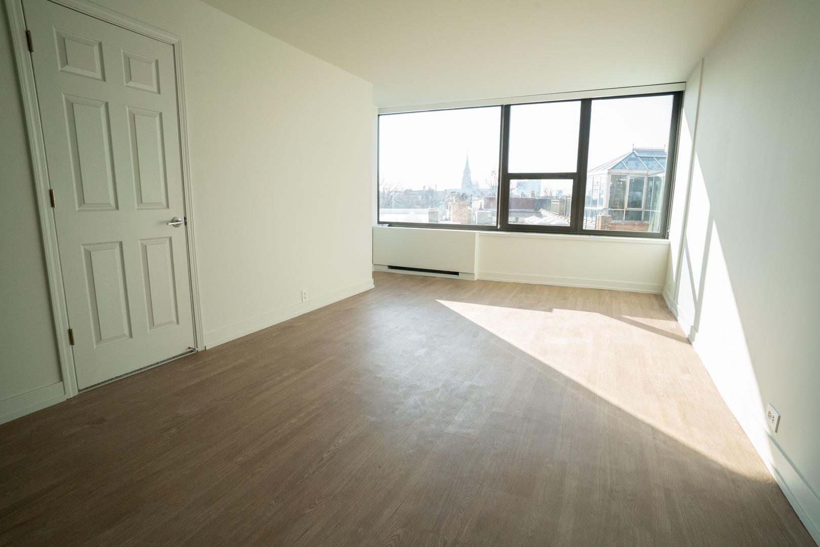 1850 N Clark Street 506