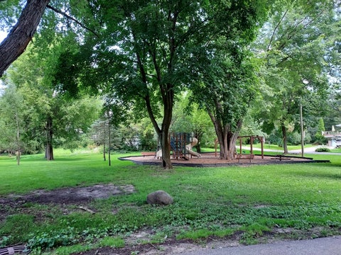Tiny photo for 201 Devonshire Road, Tower Lakes, IL 60010 (MLS # 12663872)