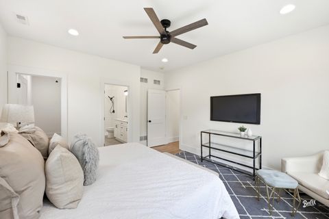 Tiny photo for 201 N Elm Street, Mount Prospect, IL 60056 (MLS # 12665206)