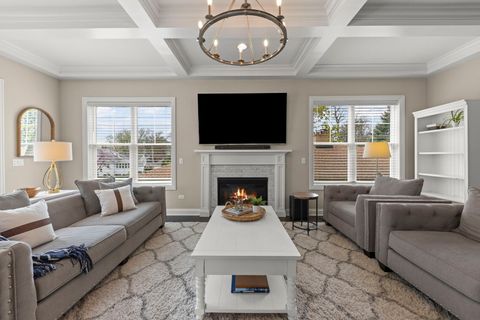 Tiny photo for 359 Hawthorne Boulevard, Glen Ellyn, IL 60137 (MLS # 12620069)