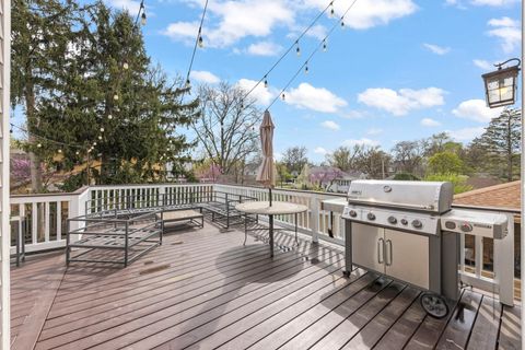 Tiny photo for 359 Hawthorne Boulevard, Glen Ellyn, IL 60137 (MLS # 12620069)