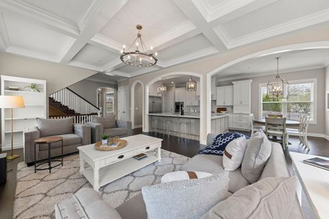 Tiny photo for 359 Hawthorne Boulevard, Glen Ellyn, IL 60137 (MLS # 12620069)