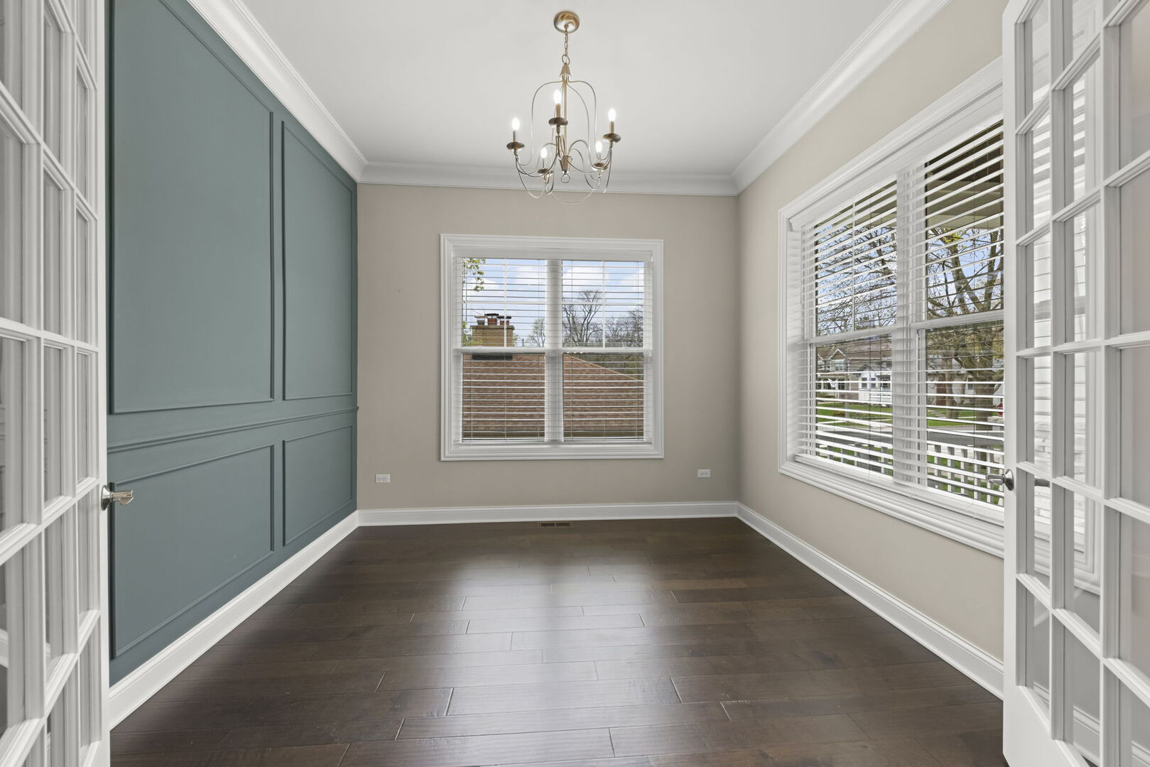 359 Hawthorne Boulevard