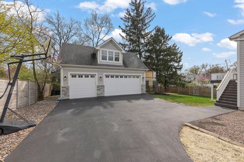 Tiny photo for 359 Hawthorne Boulevard, Glen Ellyn, IL 60137 (MLS # 12620069)