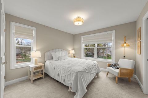 Tiny photo for 359 Hawthorne Boulevard, Glen Ellyn, IL 60137 (MLS # 12620069)