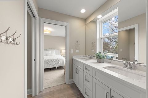 Tiny photo for 359 Hawthorne Boulevard, Glen Ellyn, IL 60137 (MLS # 12620069)