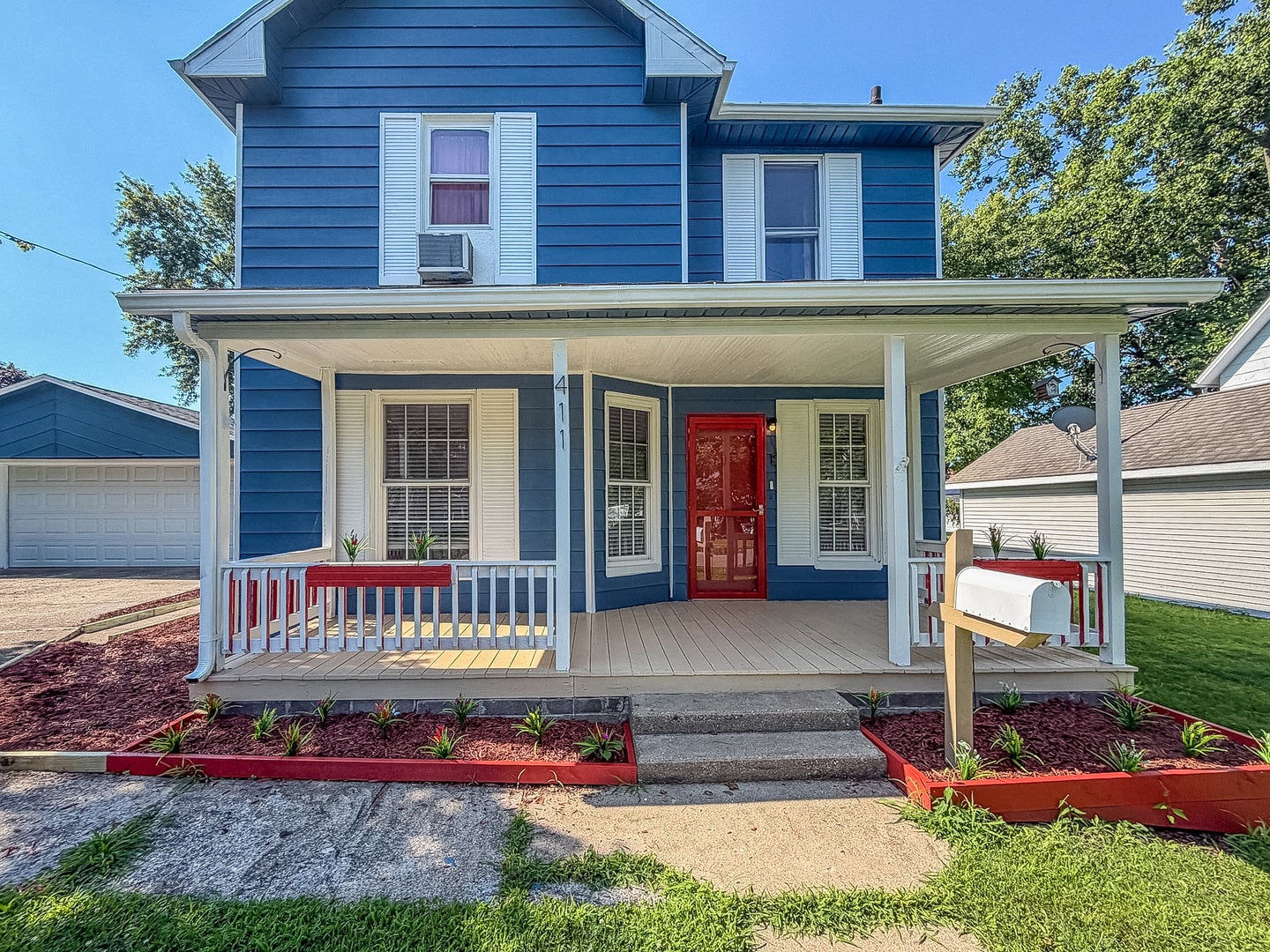 411 E Seminary Avenue