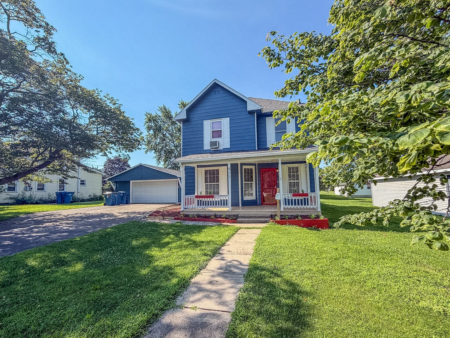 411 E Seminary Avenue