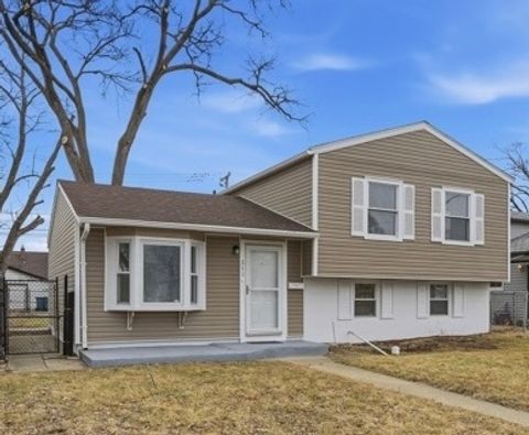 Photo of 311 Merrill Avenue, Calumet City, IL 60409 (MLS # 12567887)