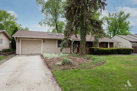 Tiny photo for 10231 Hawthorne Drive, Orland Park, IL 60462 (MLS # 12634612)