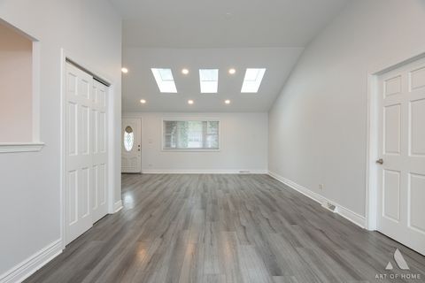 Tiny photo for 10231 Hawthorne Drive, Orland Park, IL 60462 (MLS # 12634612)