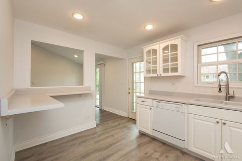 Tiny photo for 10231 Hawthorne Drive, Orland Park, IL 60462 (MLS # 12634612)