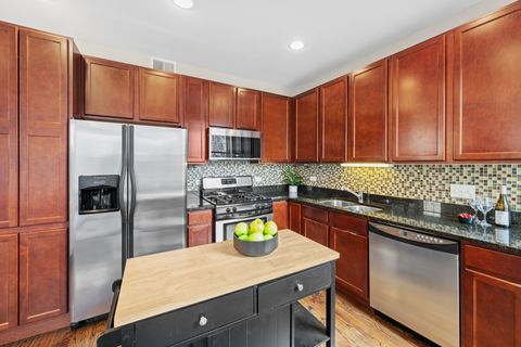 Tiny photo for 5619 N Wayne Avenue #2F, Chicago, IL 60660 (MLS # 12581226)