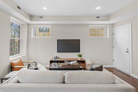 Tiny photo for 5619 N Wayne Avenue #2F, Chicago, IL 60660 (MLS # 12581226)