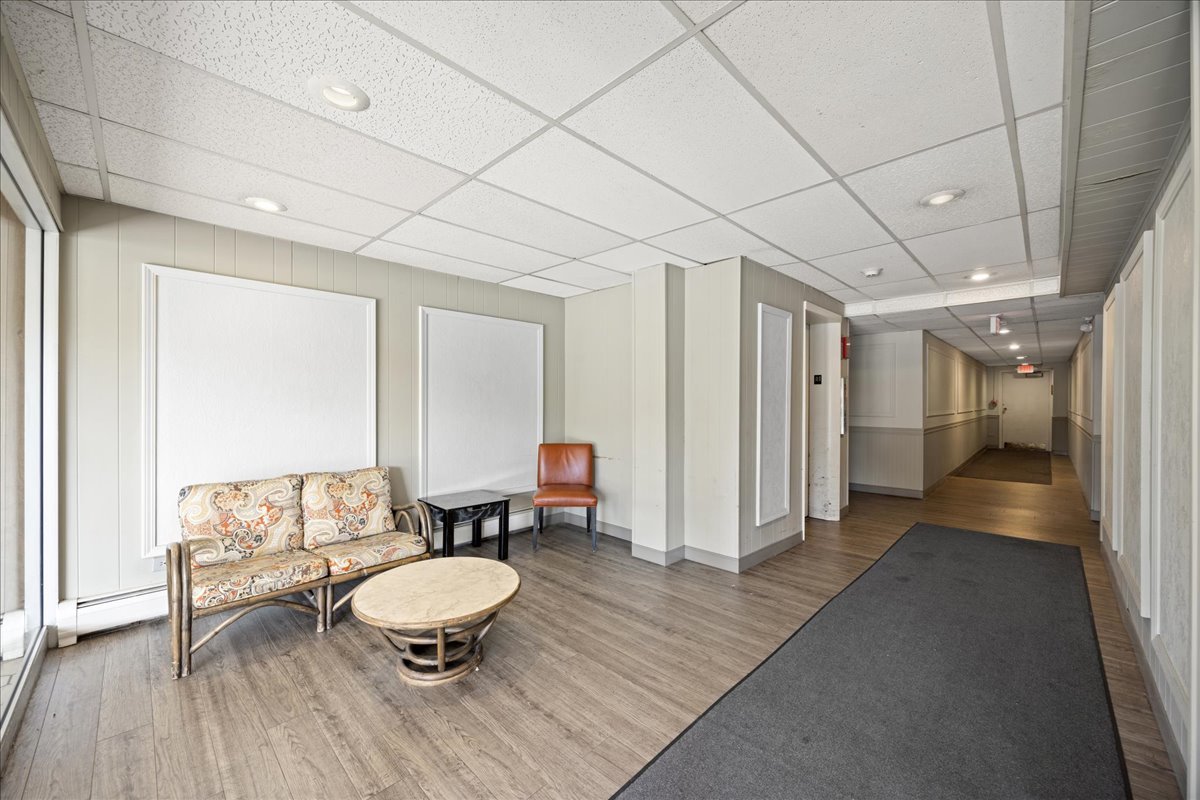 725 W Dempster Street 310