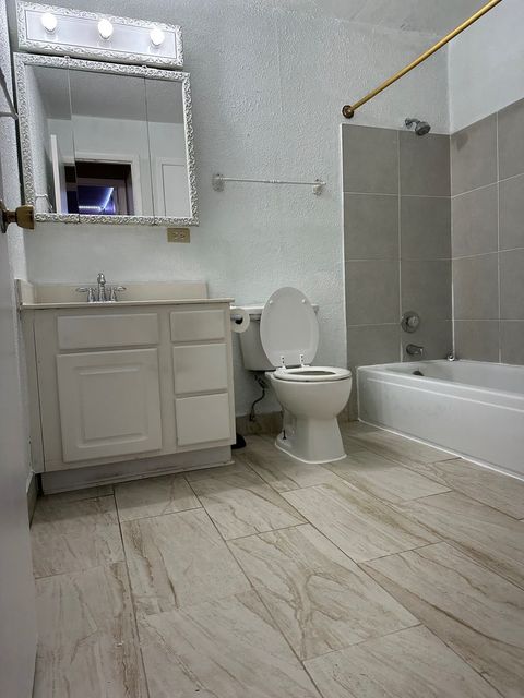 Tiny photo for 5A Dundee Quarter Drive #206, Palatine, IL 60074 (MLS # 12470760)