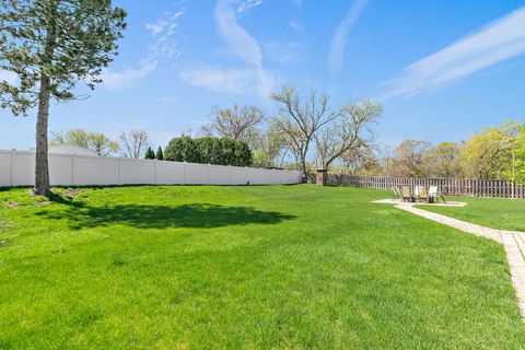 Tiny photo for 1363 W Saint James Court, Palatine, IL 60067 (MLS # 12624572)