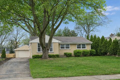 Photo of 26 S Rohlwing Road, Palatine, IL 60074 (MLS # 12607054)