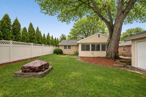 Tiny photo for 26 S Rohlwing Road, Palatine, IL 60074 (MLS # 12607054)