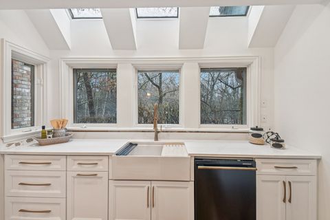 Tiny photo for 14 Briarwood Lane, Lincolnshire, IL 60069 (MLS # 12591663)