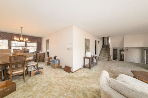 Tiny photo for 1205 Laurel Lane, Schaumburg, IL 60193 (MLS # 12519143)