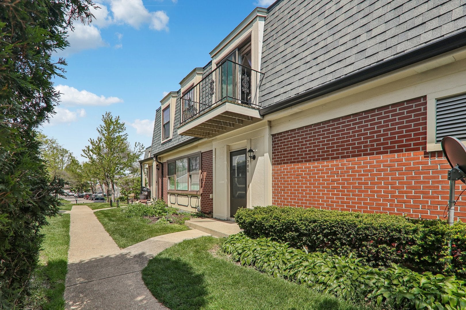 1308 Inverrary Lane 16D