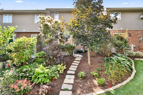 Tiny photo for Glen Ellyn, IL 60137 (MLS # 12474450)