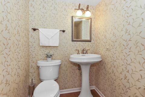 Tiny photo for Glen Ellyn, IL 60137 (MLS # 12474450)