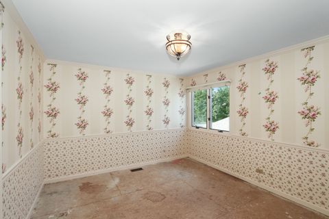 Tiny photo for Glen Ellyn, IL 60137 (MLS # 12474450)