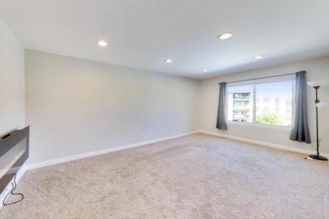 Tiny photo for 502 W Huntington Commons Road #340, Mount Prospect, IL 60056 (MLS # 12683314)