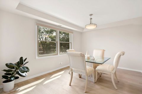 Tiny photo for 1535 Park Avenue #304, River Forest, IL 60305 (MLS # 12506611)