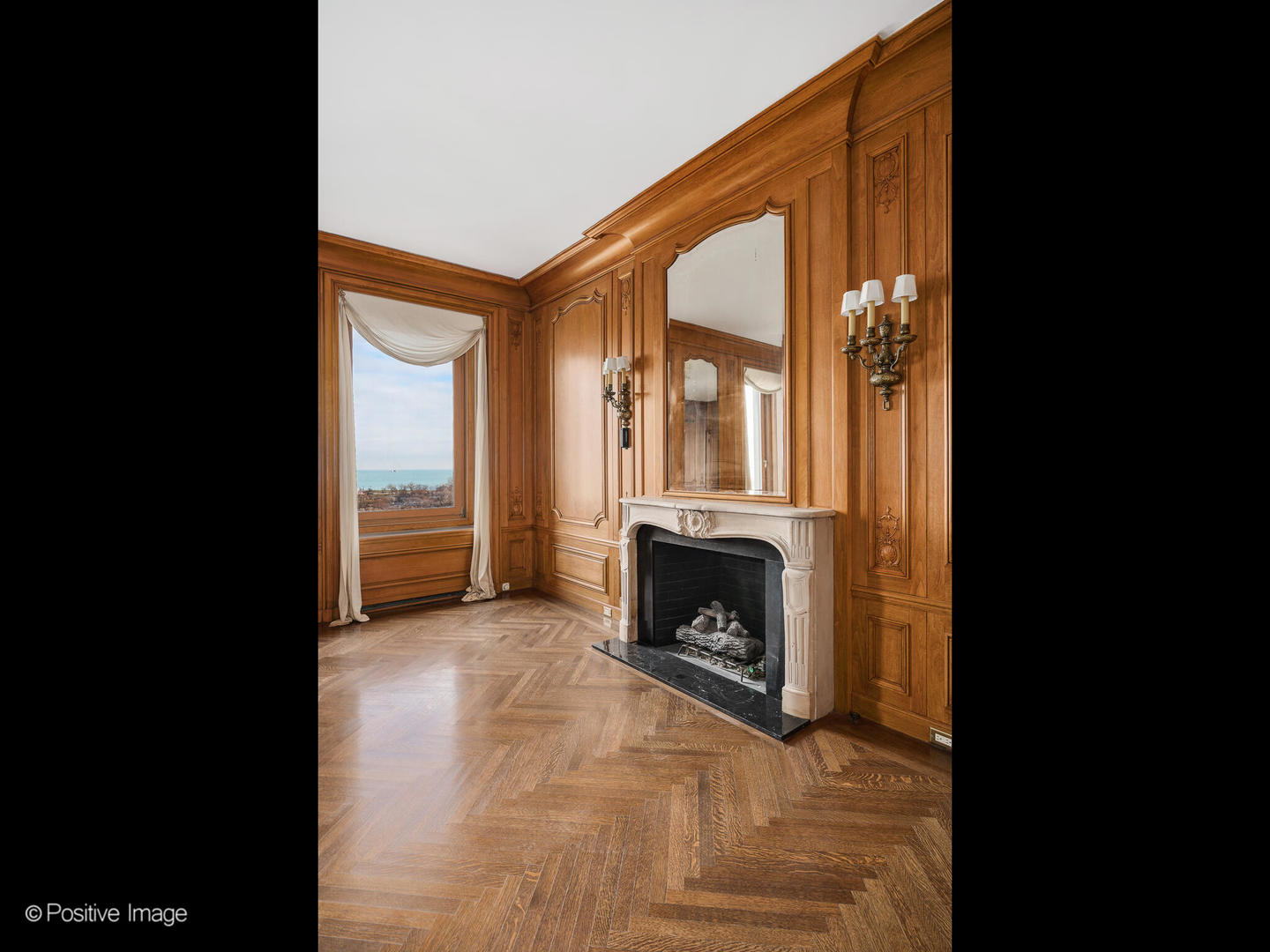 2430 N LAKEVIEW Avenue 11-12N