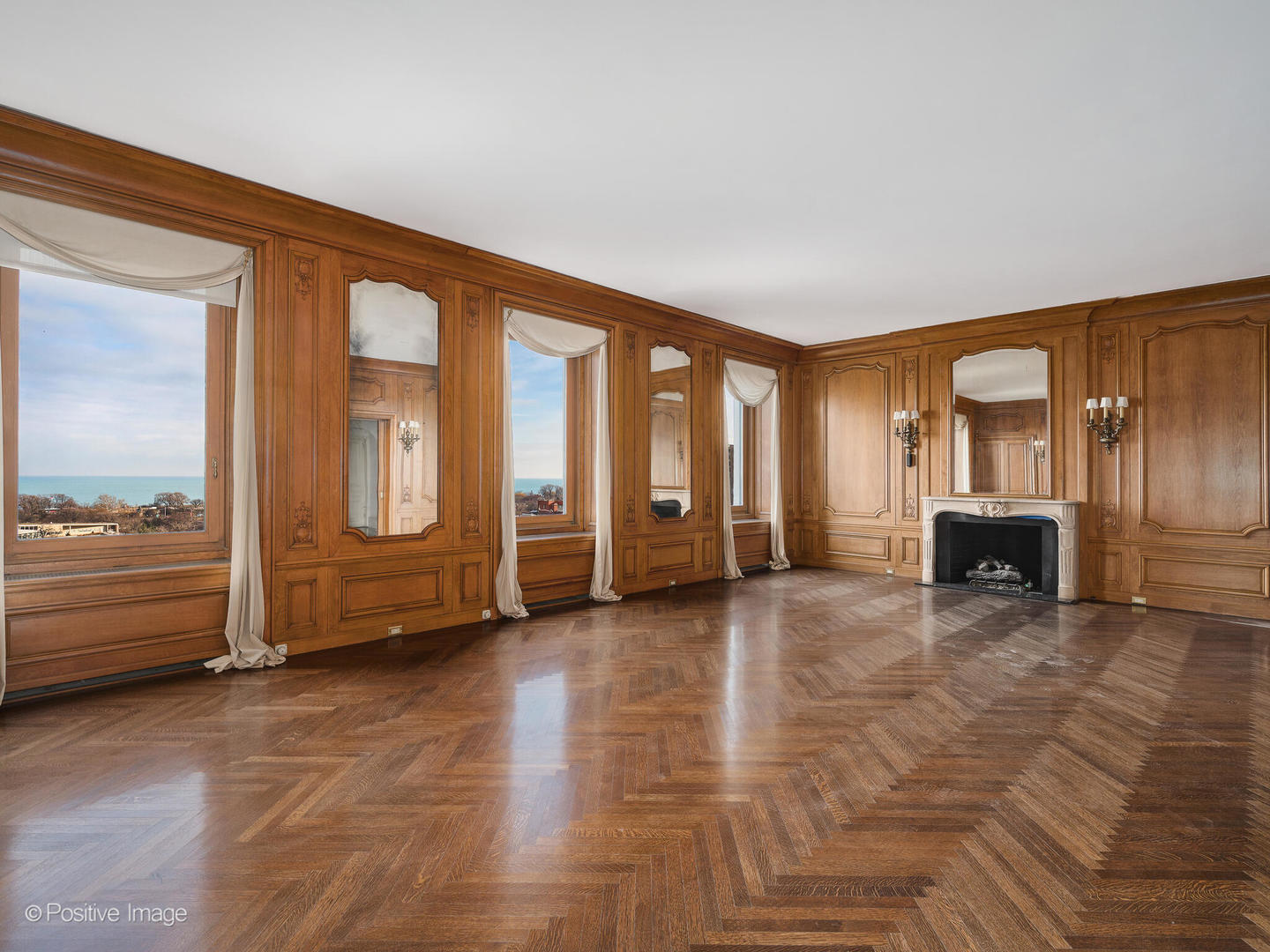 2430 N LAKEVIEW Avenue 11-12N