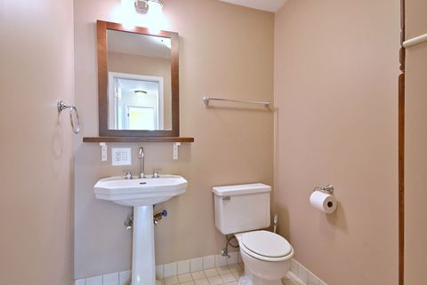 Tiny photo for 842 E Old Willow Road #107, Prospect Heights, IL 60070 (MLS # 12487041)
