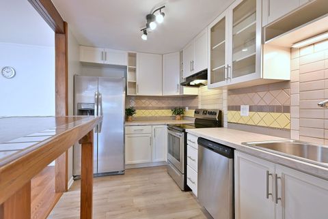 Tiny photo for 842 E Old Willow Road #107, Prospect Heights, IL 60070 (MLS # 12487041)