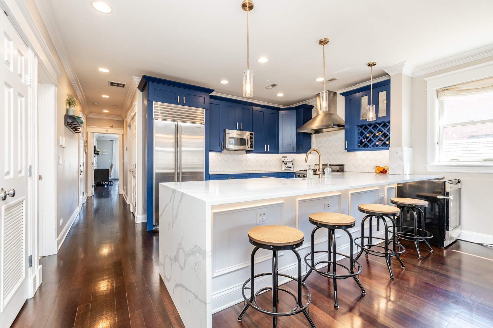 844 W Roscoe Street 4E