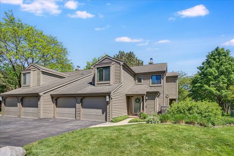 Photo of 669 Golf Lane #669, Lake Barrington, IL 60010 (MLS # 12647707)