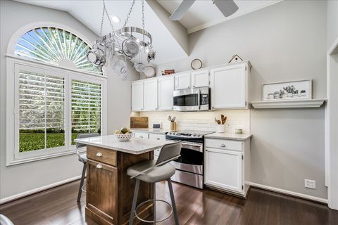 Tiny photo for 669 Golf Lane #669, Lake Barrington, IL 60010 (MLS # 12647707)