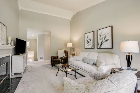 Tiny photo for 669 Golf Lane #669, Lake Barrington, IL 60010 (MLS # 12647707)