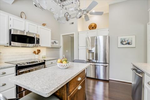 Tiny photo for 669 Golf Lane #669, Lake Barrington, IL 60010 (MLS # 12647707)