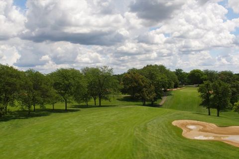 Tiny photo for 669 Golf Lane #669, Lake Barrington, IL 60010 (MLS # 12647707)