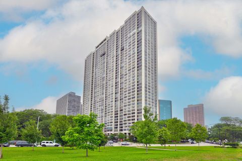 Photo of 2800 N Lake Shore Drive #2617, Chicago, IL 60657 (MLS # 12413605)