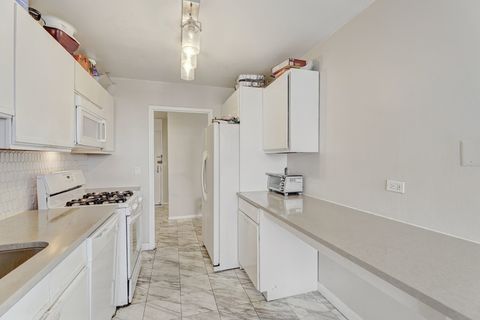 Tiny photo for 2800 N Lake Shore Drive #2617, Chicago, IL 60657 (MLS # 12413605)